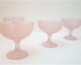 Coupes à glace en verre poli rose , sorbet glacé , dessert , table Française , années 80 , vintage