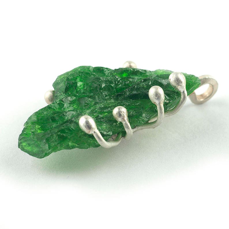 Chrome diopside pendant Raw Chrome diopside pendant Green image 1