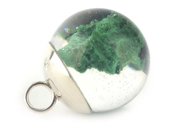Raw malachite pendant and sterling silver sphere shaped, Malachite and resin orb pendant, Green mineral and resin globe jewelry, Unique gift