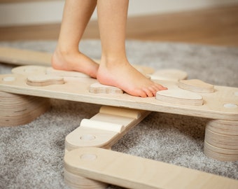 Double-sided natural balance beam set from 4, 6 or 8 beams, Montessori wooden balance toy, kids balance board, toddler gift, indoor gym