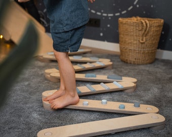 Ensemble de poutres d'équilibre de 4, 6 ou 8 poutres, jouet Montessori, cadeau pour enfants, chemin d'équilibre en bois, jouet d'équilibre pour enfant, planche d'équilibre, salle de sport pour tout-petits