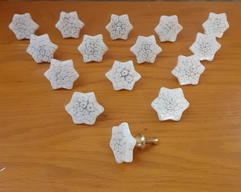 15 Pc glass Knobs,1.5" dia ,Star shape ,white snow flake flower with Brass base