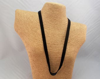 Adjustable basic black velvet necklace