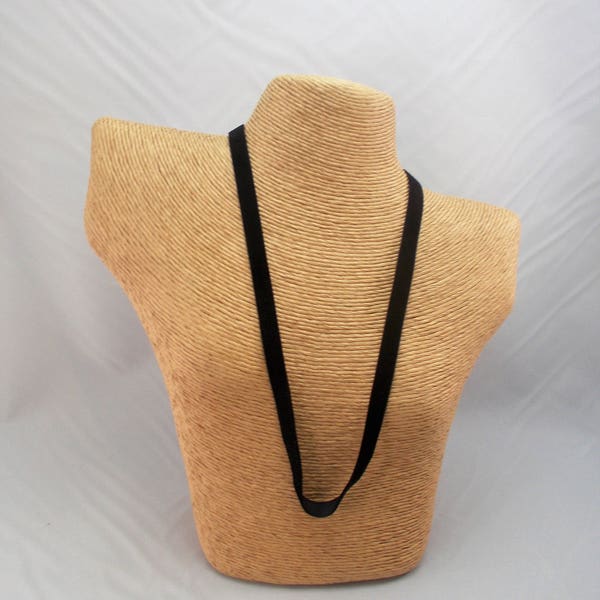 Adjustable basic black velvet necklace