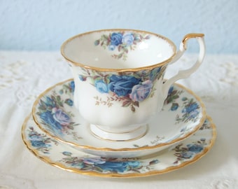 vintage Royal Albert Bone China 'Moonlight Rose' Tea Trio, Blue Rose Decor, Angleterre