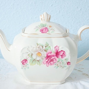 Beautiful Vintage Sadler England Cube Teapot, Pink Rose Floral Decor, England