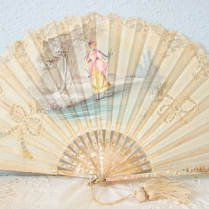 Beautiful Antique Victorian Hand Fan, Silk and Lace with Mother-of-Pearl Handle, Hand Painted Woman Decor, Original Box, France