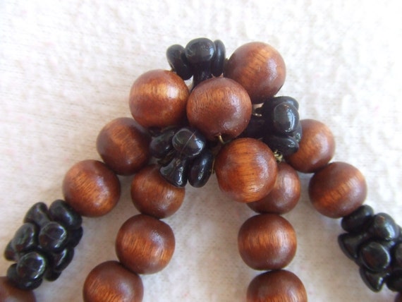 Funky Chunky Mid Century Vintage Wood Bead Seed Do