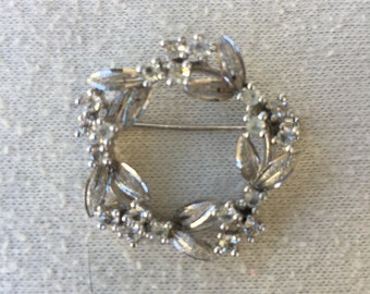 Vintage Silver Tone Rhinestone Wreath Brooch Pin Costume Jewelry