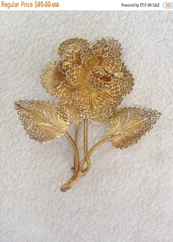 Vintage Gold Fine Filigree Dahlia Flower Brooch