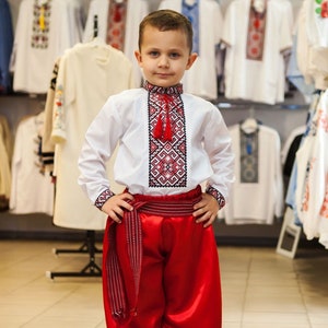 Traditional embroidered Ukrainian costume (shirt+belt), vishyvanka for a boy :2-12 years