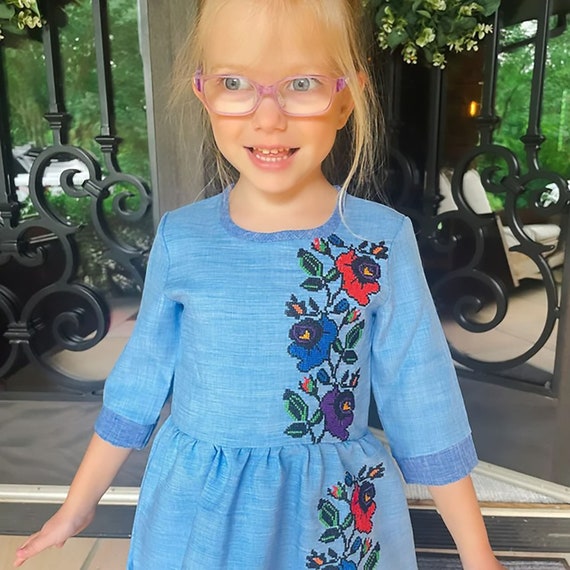 Elegante vestido azul bordado vishyvanka para ninas de 4 a 13 anos. Etsy Mexico