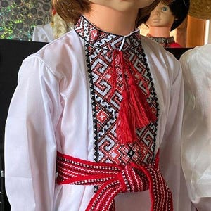 Traditional embroidered Ukrainian costume (shirt+belt), vishyvanka for a boy :2-12 years