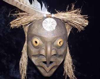 Handgeschnitzte Falkenmann-Maske: Pazifisches Nordwesten-Erdenholz