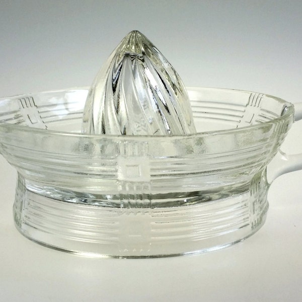 Hazel Atlas Criss Cross Juicer Reamer Vintage Glass Crystal Clear