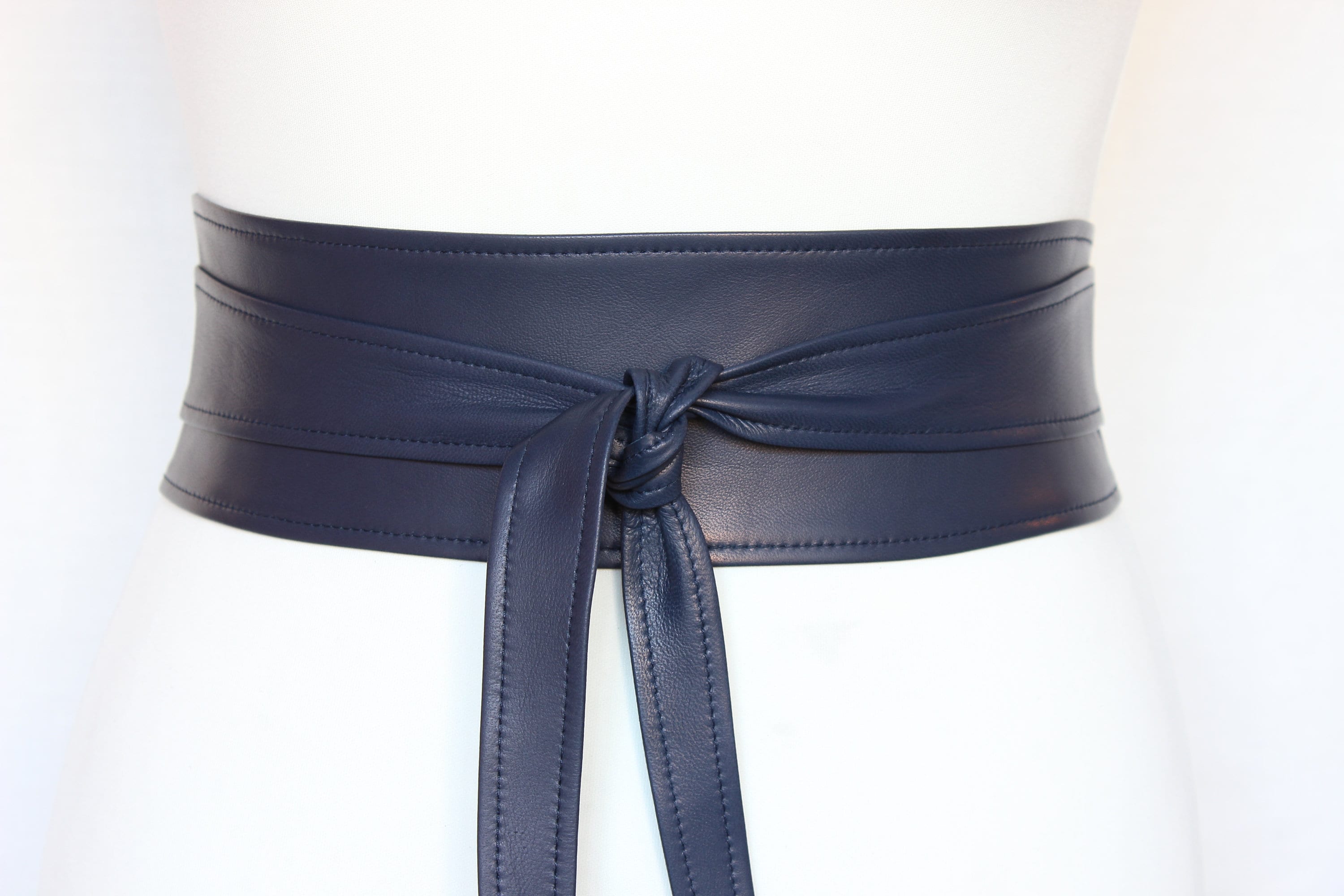ladies navy belt
