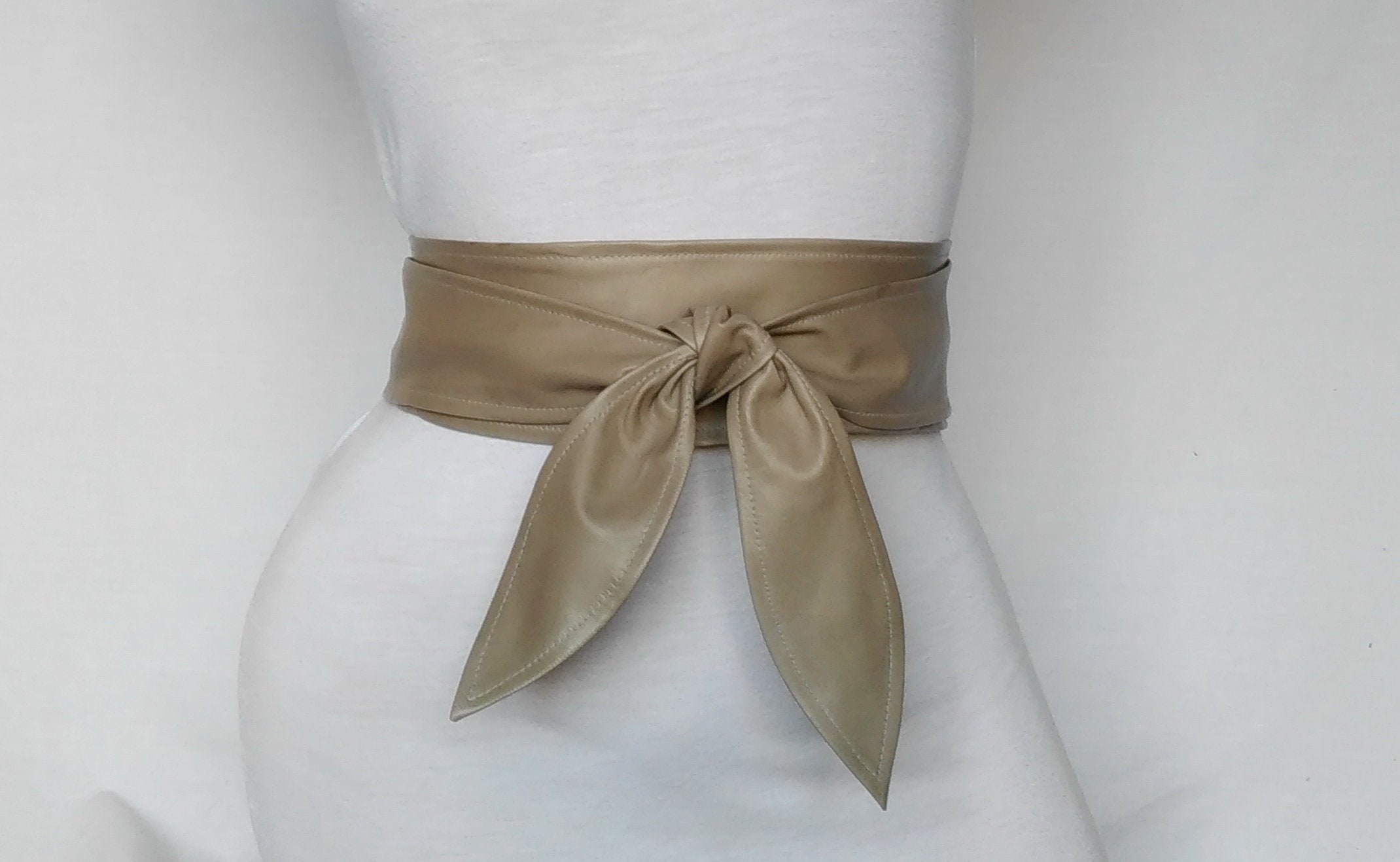 Vintage 80s Taupe Leather Tie Waist Belt Soft Boho Obi Sash Retro Vintage Khaki Tan Faux Leather Obi Sash Wrap Wide Belt  main image 2