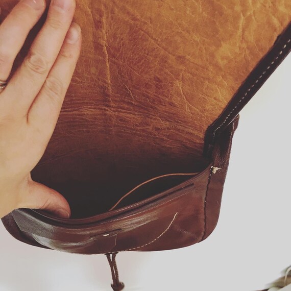 Vintage Embossed Leather Saddle Bag Style Crossbody Gem