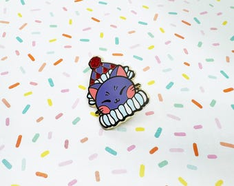 Circus Cat - Hard Gold Enamel Pin