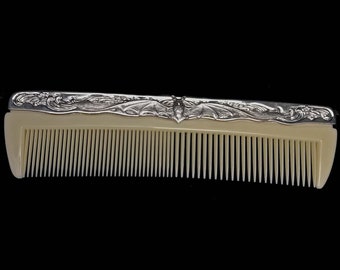 Silver bat comb//antiqued silver plated bat hair comb//tarnished silver bat hair comb//Gothic vanity//Victorian style bat comb///Gothic comb