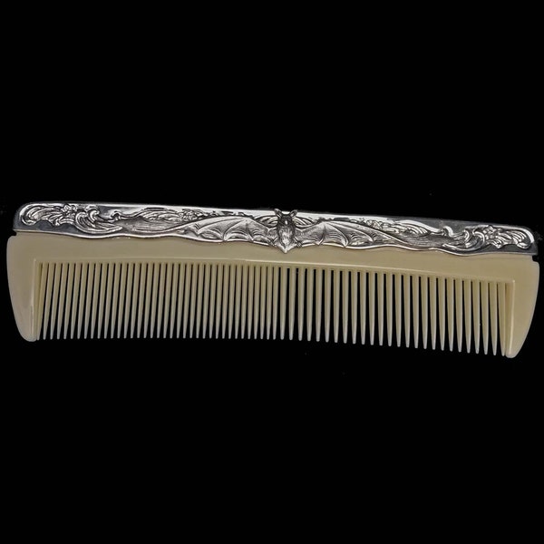 Silver bat comb//antiqued silver plated bat hair comb//tarnished silver bat hair comb//Gothic vanity//Victorian style bat comb///Gothic comb