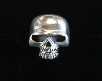 Sterling silver skull ring//large heavy silver skull ring//Keith Richards skull ring//silver human skull ring//silver Necromance skull ring