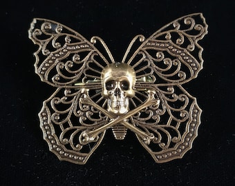 Deaths head moth brooch//antiqued gold or silver death head moth pin//Silence of the Lambs//moth jewelry//moth pin//moth brooch//skull moth