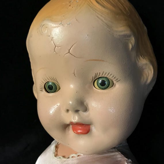 Bambola vintage inquietante, occhi di latta//grande bambola