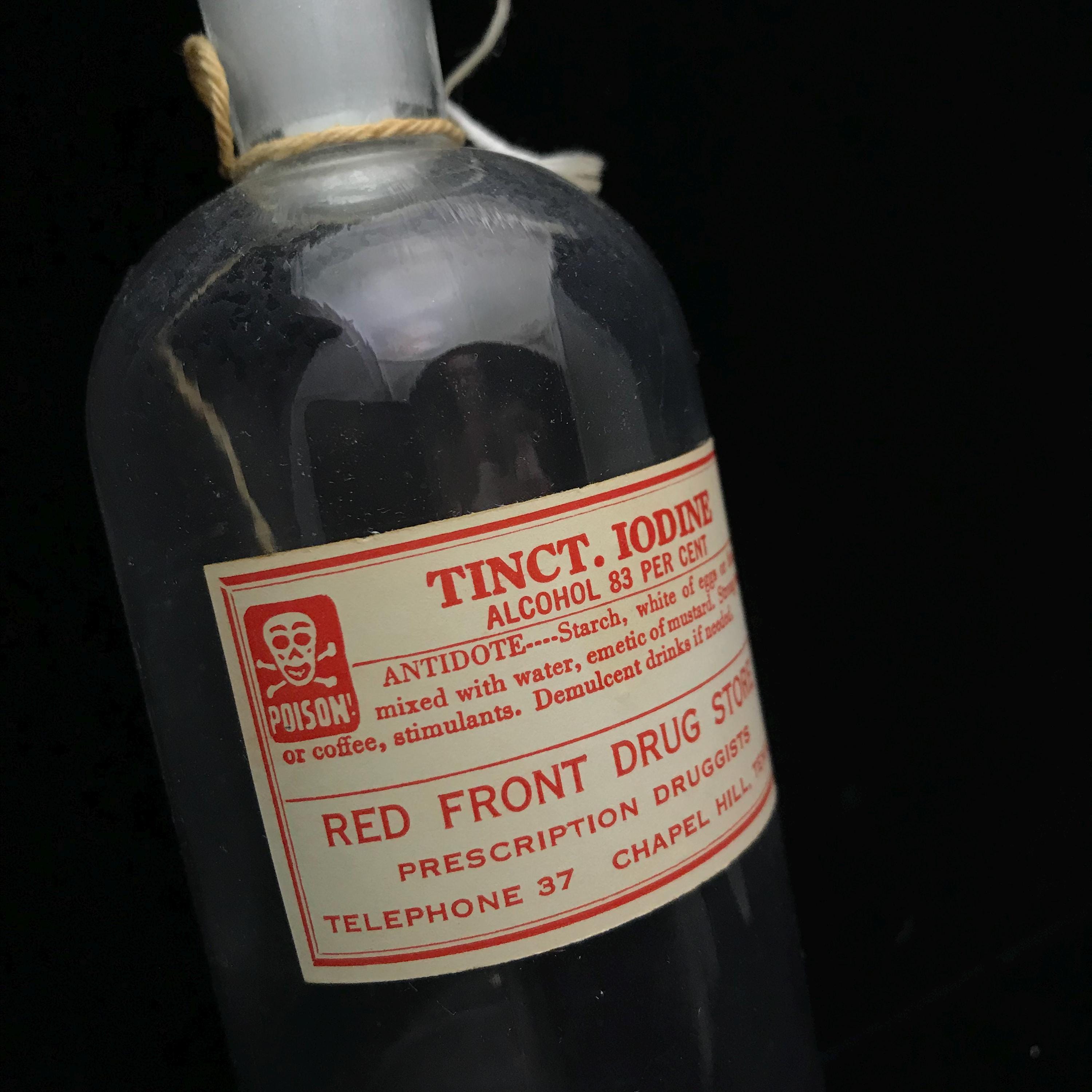 Vintage Tincture of Iodine Poison Bottle,ground Glass Stopper 