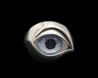 Blue glass eye ring//silver plated bronze//human eye ring//sizes 8.5//big female & average male sizes//men's eye ring//eye ball//eye jewelry