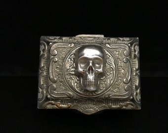 Petite boîte de toilette tête de mort//boîte à bagues tête de mort//boîte à bijoux tête de mort//boîte tête de mort de style néo-victorien//petite boîte à bijoux tête de mort en argent//boîte à bijoux pour homme