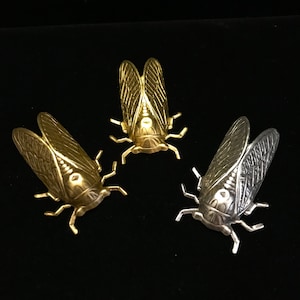 Cicada brooch-SILVER ONLY in stock//cicada pin//stamped metal 2&quot; cicada//vintage style cicada pin//insect jewelry/bug jewelry/cicada jewelry