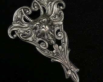Devil brooch//demon brooch//Lucifer brooch//devil pin//demon pin//Gothic devil brooch//silver demon brooch//silver devil brooch