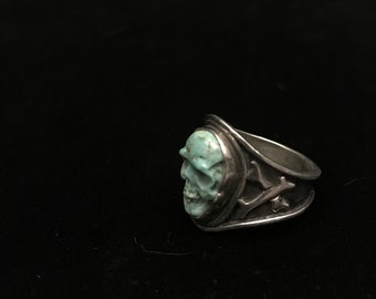 Sterling skull ring//turquoise skull ring//sz.9 sterling,carved turquoise skull ring//carved turquoise & sterling skull ring//skull ring