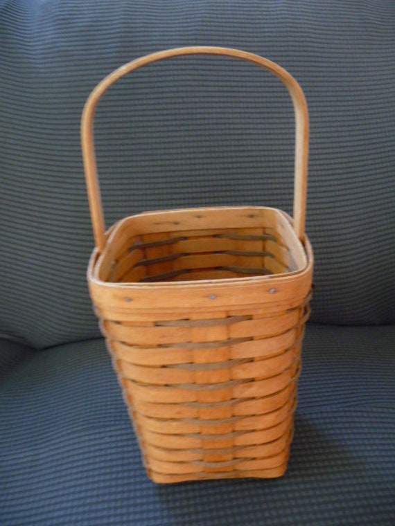 Vintage LONGABERGER BASKET with Handle . 1989