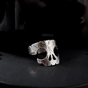 Sterling silver skull ring, little skull ring, silver skull stacking ring, made to order, oxidised silver ring, gothic skull ring