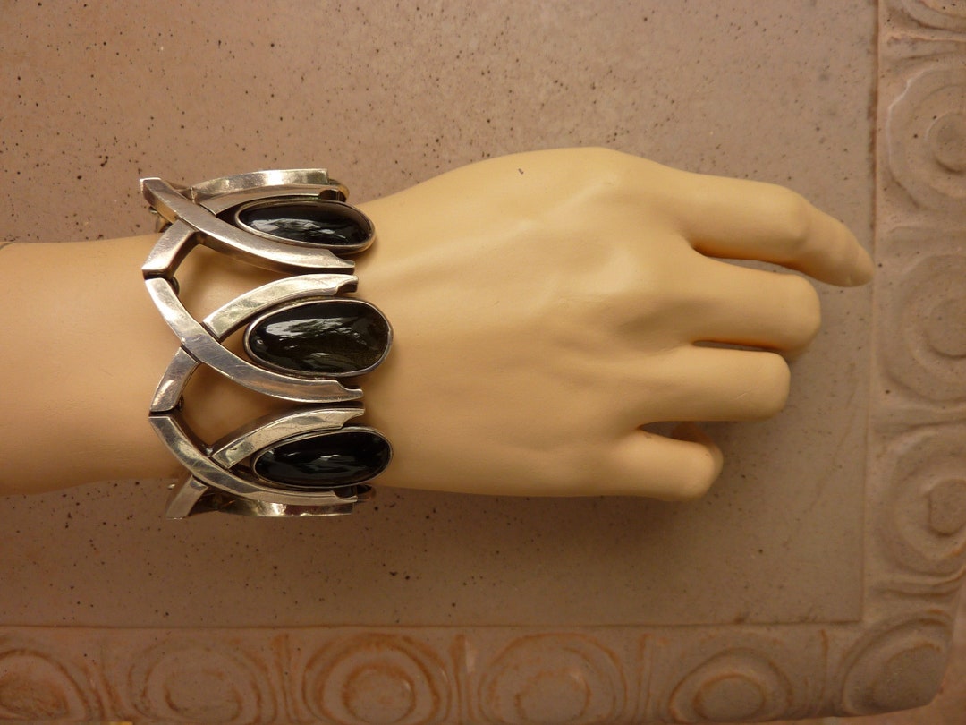 vintage antique bracelet ピアスリング il_1080xN.4126096577_bx6u.jpg