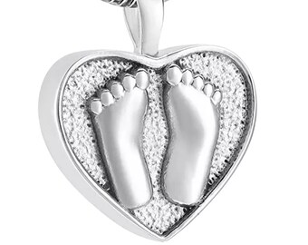 Pendentif bébé pieds dans mon coeur - souvenir commémoratif des cendres - bijoux de crémation - gravure personnalisée