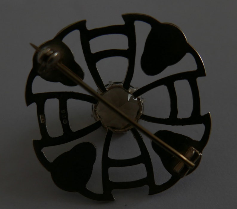Vintage Scottish Edinburgh Hallmarked 1965 Silver and Citrine Celtic Knot Brooch 40mm diameter made by Thomas Ebutt.