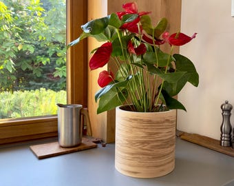 Natural Wood Planter Sleeve – Elegance in Simplicity