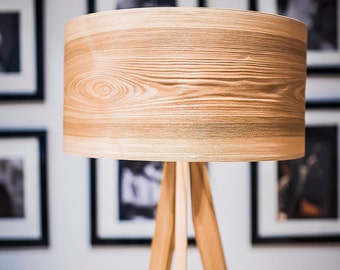 Lampadaires trépied, Lampadaires en bois, Éclairage scandinave, Base de lampe trépied, Décor nordique, Bois naturel, Frêne, Abat-jour en bois