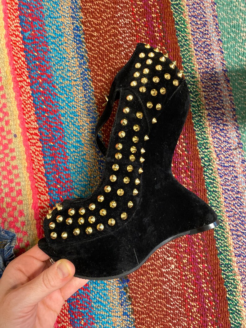 steve madden rockstud heels