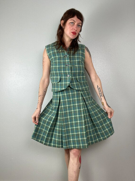 1960s Two Piece Vest and Skirt Set Plaid Pleated … - image 5