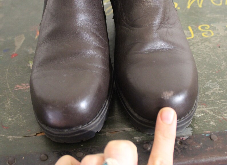 1990s Short Boots Blundstone Style Chelsea Engineer Brown 90s Normcore Shoes Short Grunge Heel Slip On Sporto Elastic Sides Womens Size 7