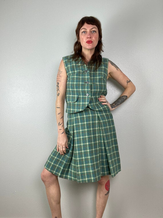 1960s Two Piece Vest and Skirt Set Plaid Pleated … - image 4