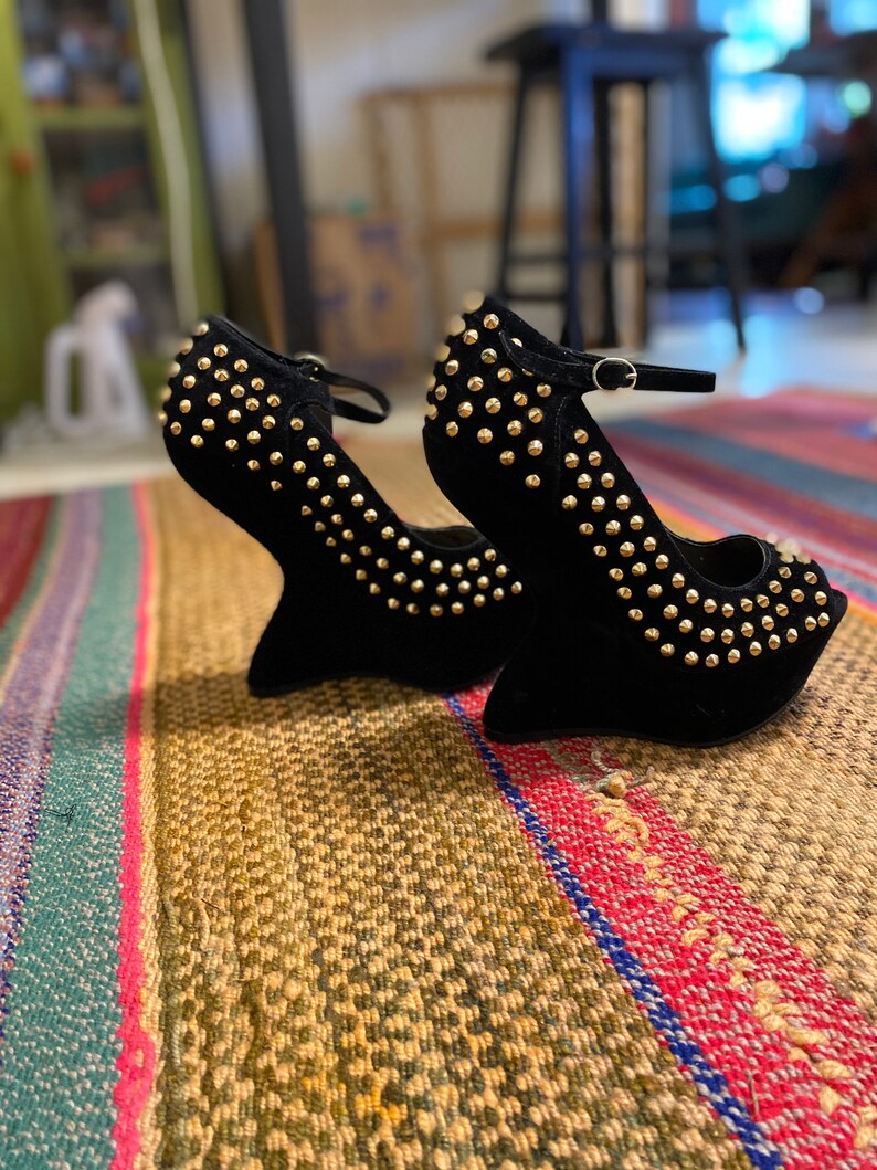 steve madden rockstud heels