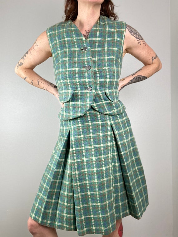 1960s Two Piece Vest and Skirt Set Plaid Pleated … - image 6