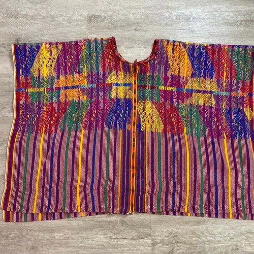 Vintage Hand Woven Poncho shops Guatemalan Huipil Mayan Almolonga Handmade Hand Woven Embroidered Hippie Festival Poncho Kaftan Caftan One Size
