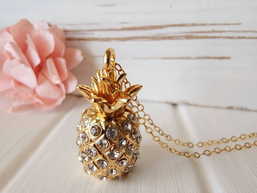 Pineapple pendant necklace online