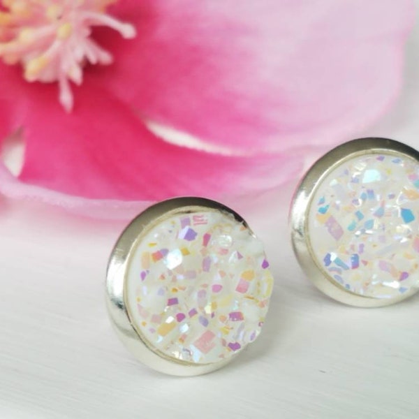 Small white druzy studs, White and silver druzy studs, Dainty white druzy earrings, White druzy stud earrings, Everyday druzy earrings